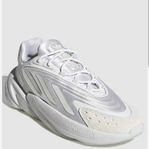 Adidas Ozelia in white